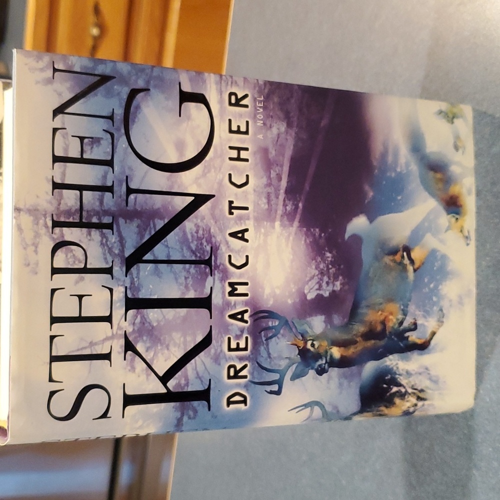 Stephen King hardcover "Dreamcatcher" 📖 Like New condition,  Smoke free home 💙